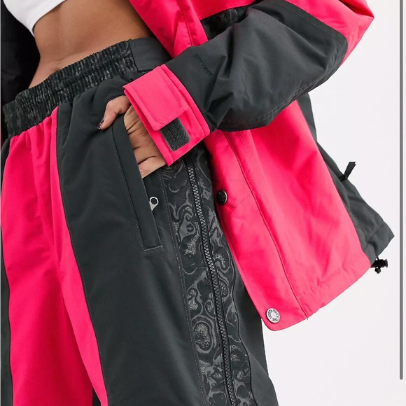 NWOT skiing pants, snow pants by North Face 👖 🎿 - Picture 2 of 9